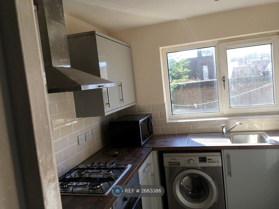 Property photo 3 of 25