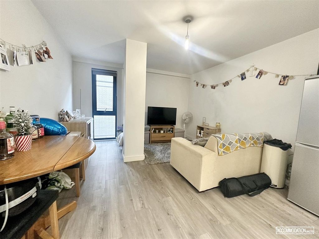 Property photo 2 of 7 Bright, Sociable Living Space With Modern Floors...