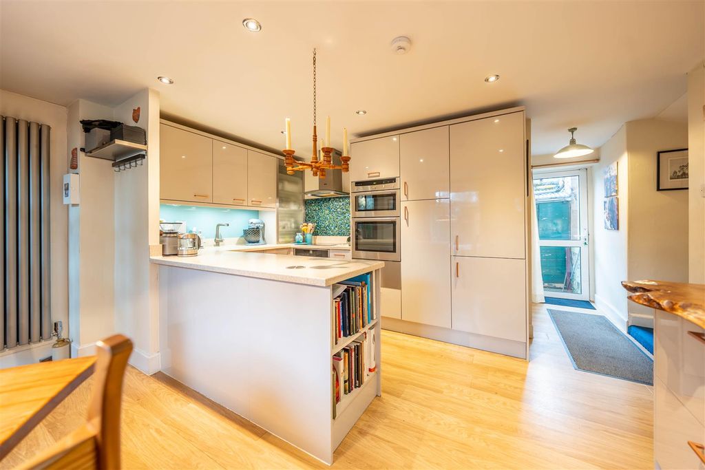 Property photo 3 of 49 Dsc00634-Hdr.Jpg