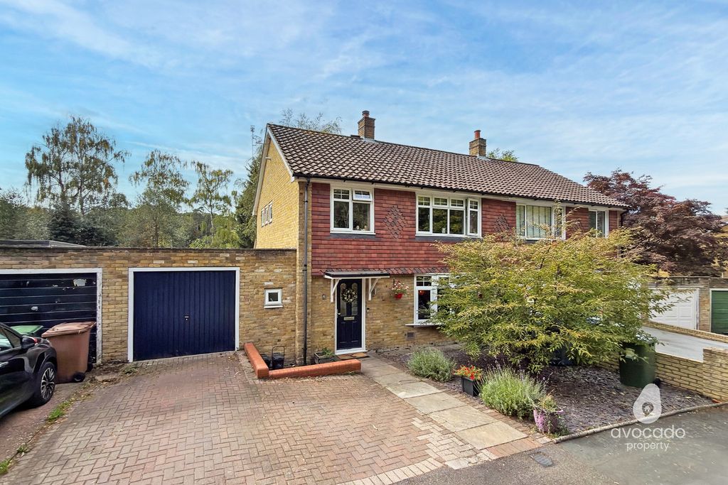 Property photo 1 of 17 3709882