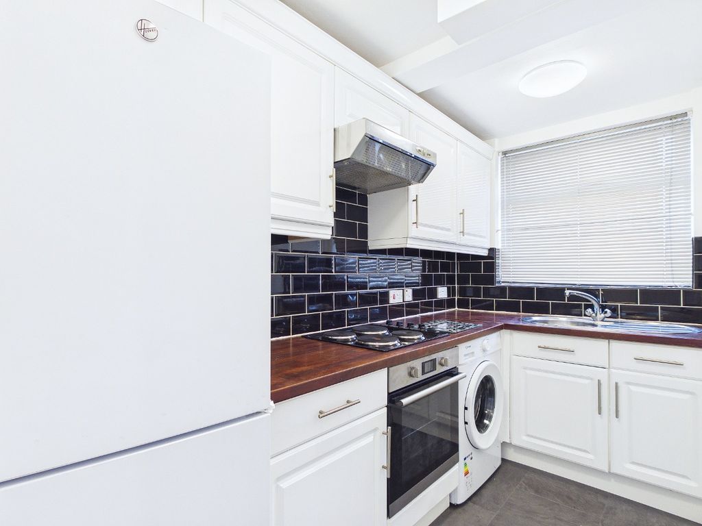 Property photo 2 of 7 5095401