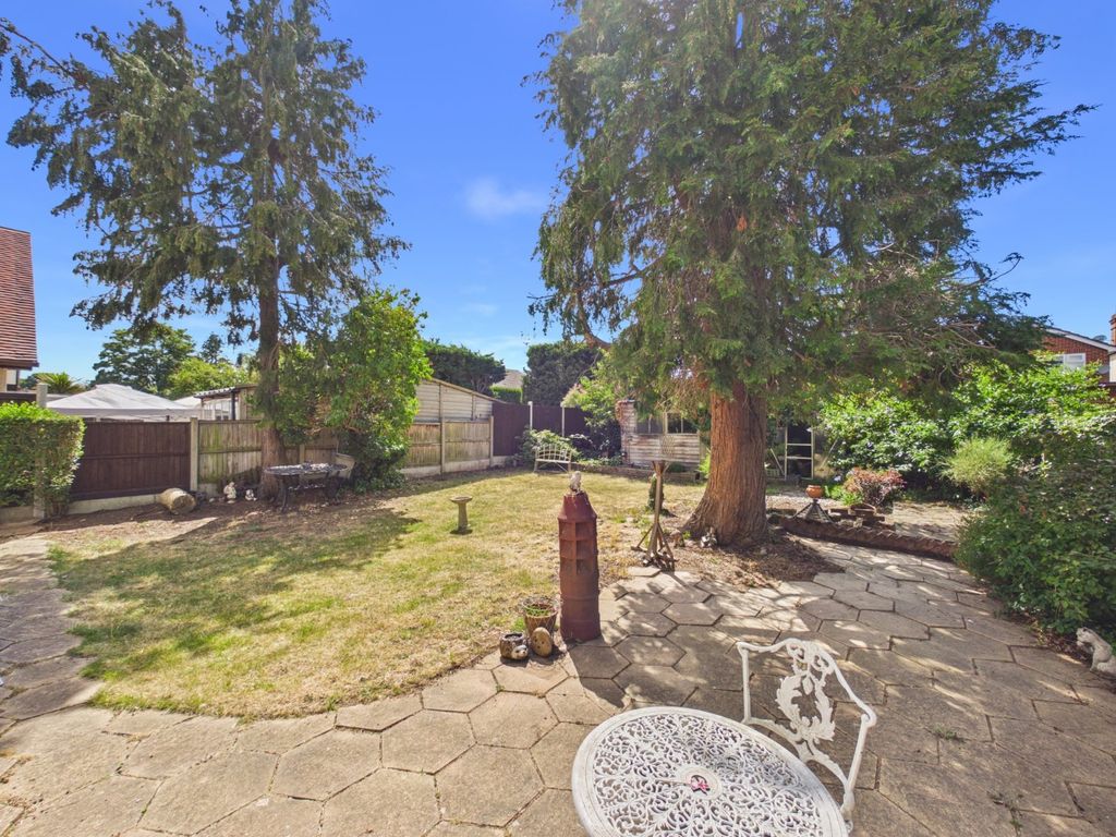 Property photo 2 of 19 Picture No. 15