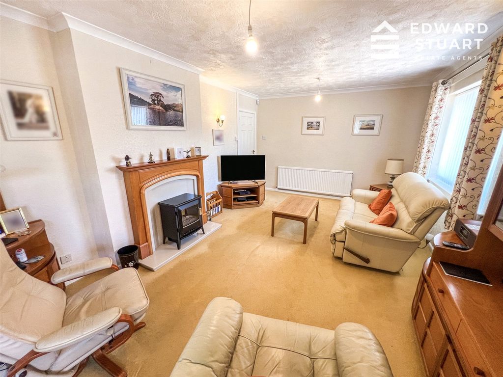 Property photo 3 of 16 Picture No. 20