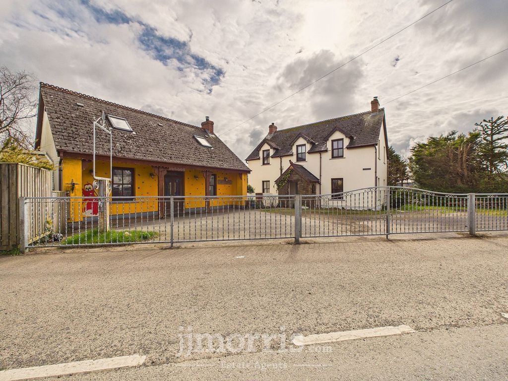 Property photo 1 of 50