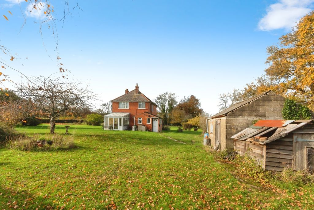 Property photo 3 of 20 Photo