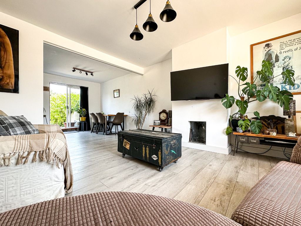Property photo 3 of 23 5249438