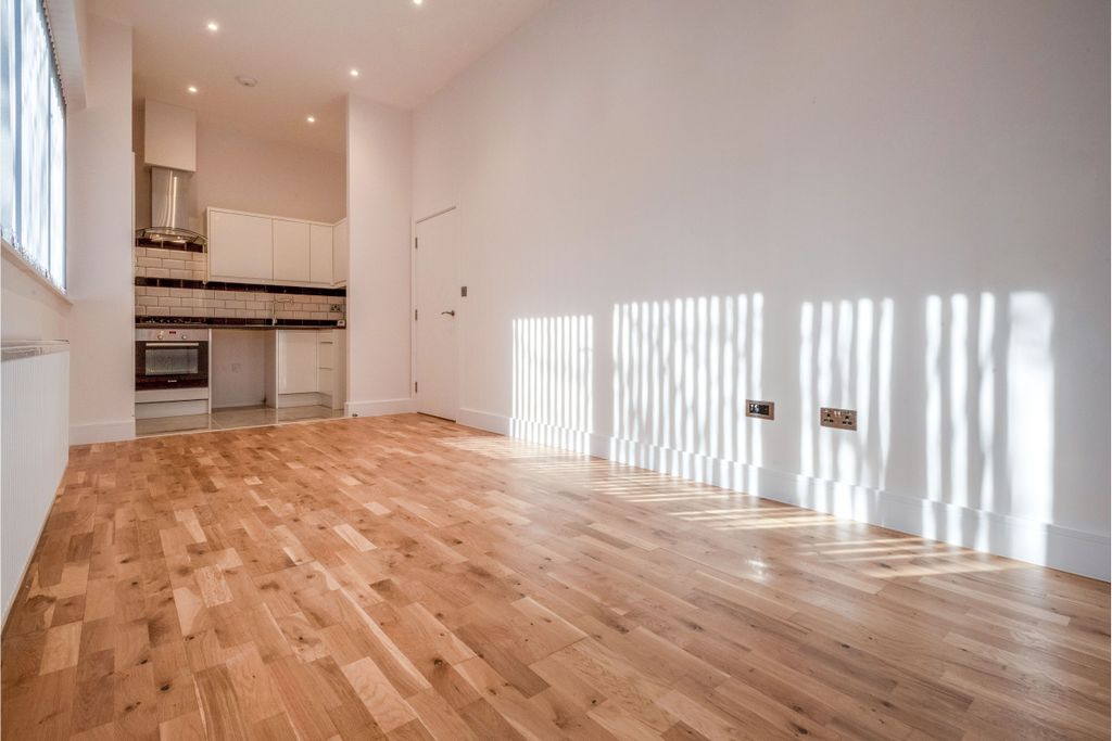 Property photo 1 of 9 2.Jpg