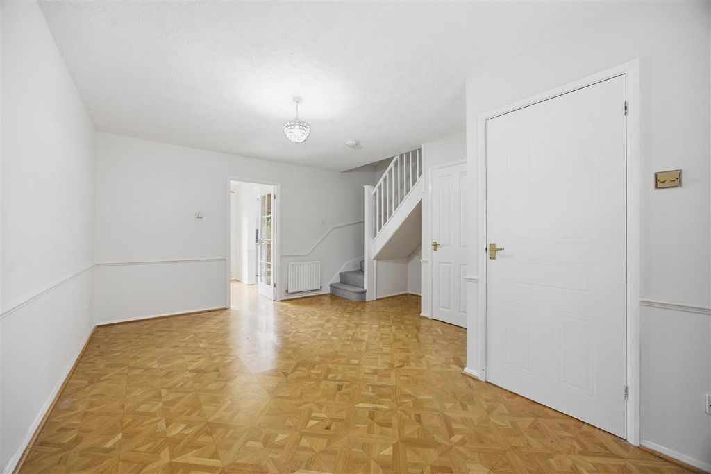 Property photo 3 of 14 Living Room