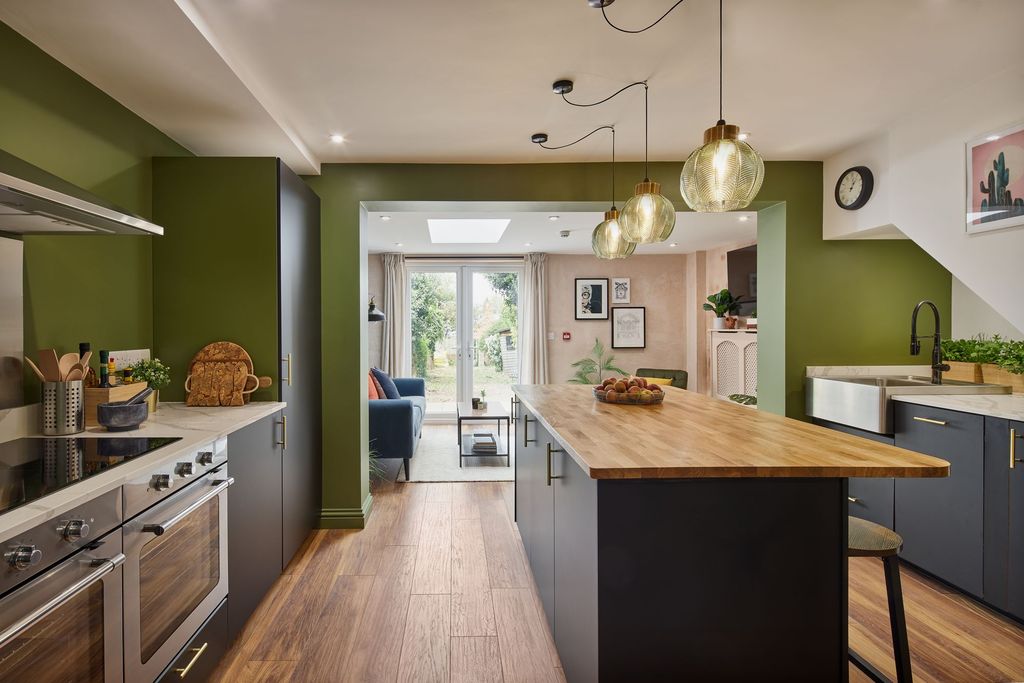 Property photo 3 of 16 Open Plan Kitchen
