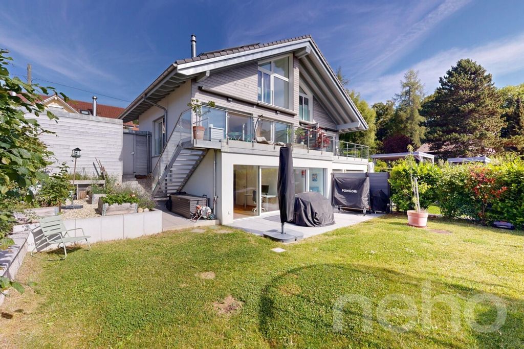 Property photo 2 of 13