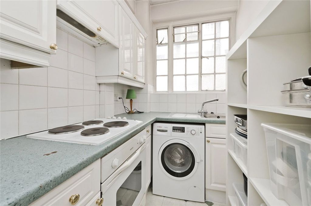 Property photo 3 of 6