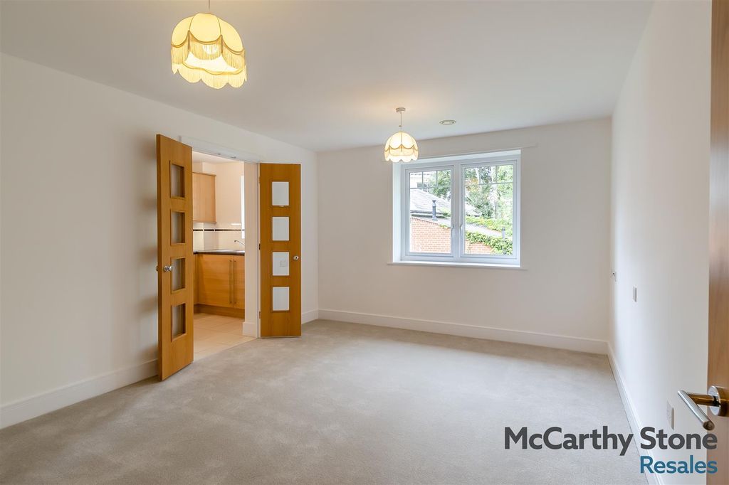 Property photo 2 of 22 8689947-Interior03.Jpg