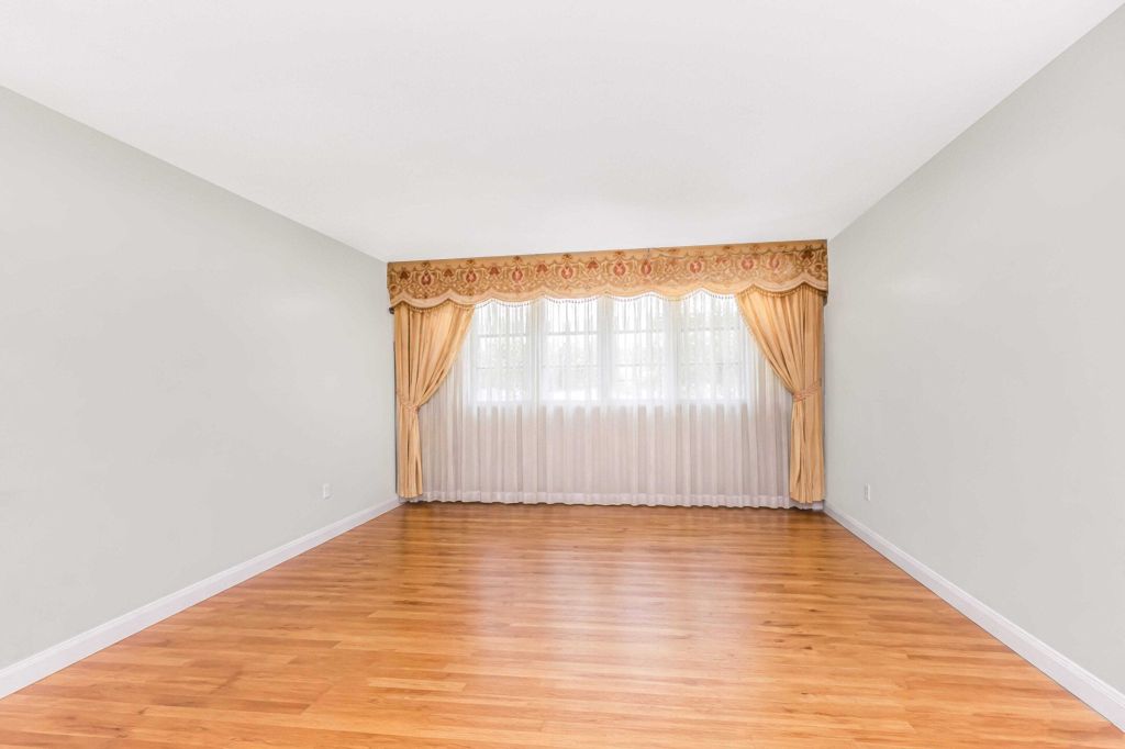 Property photo 2 of 17 <Alttext/>