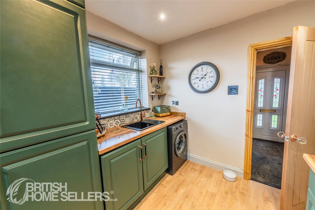 Property photo 3 of 18 Picture No. 05