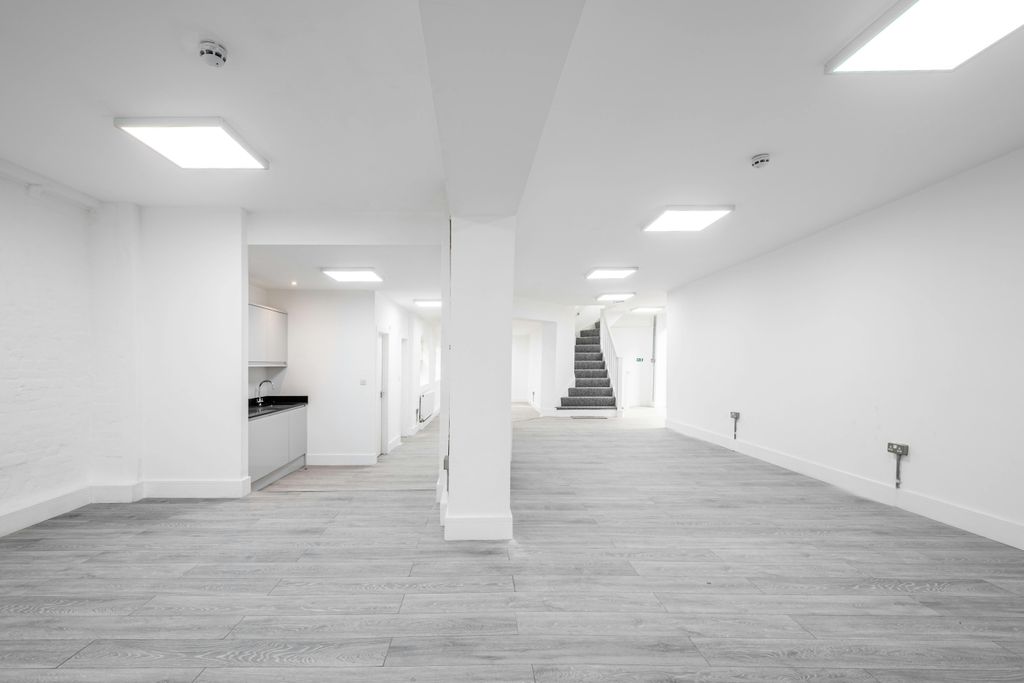 Property photo 1 of 15 Hackney Rd 237  Low Res 11.Jpg