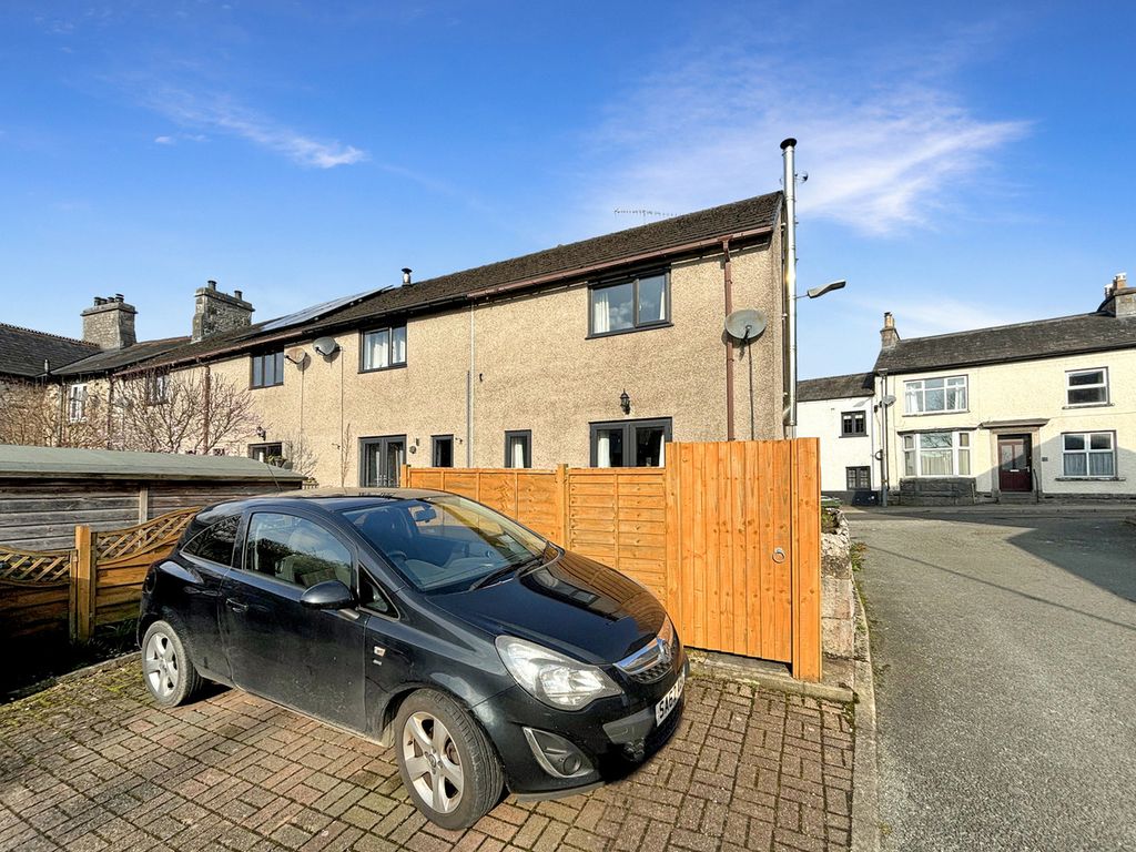 Property photo 2 of 20