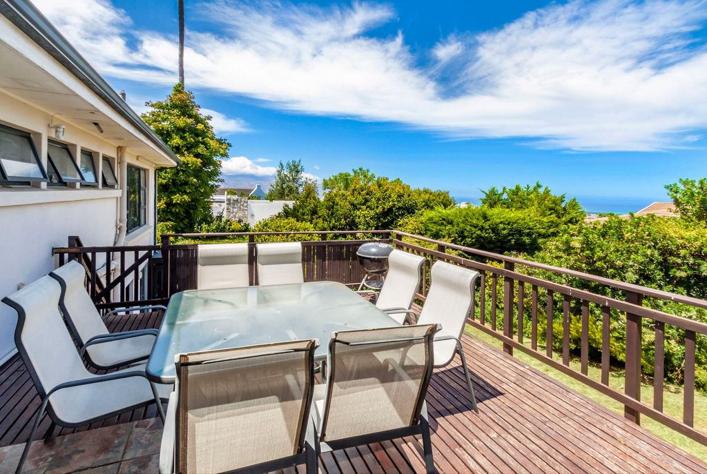 Property photo 1 of 53