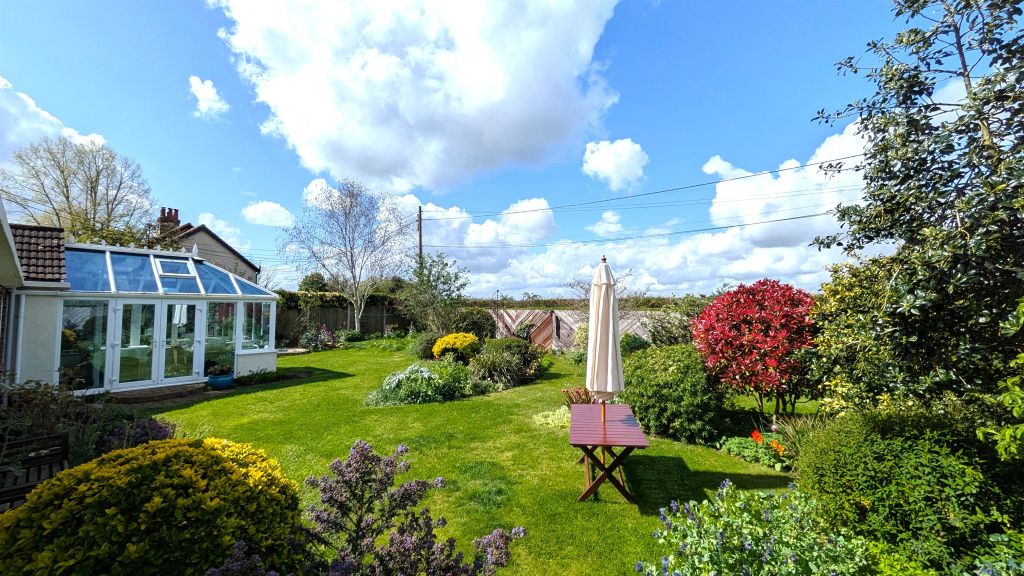 Property photo 2 of 34