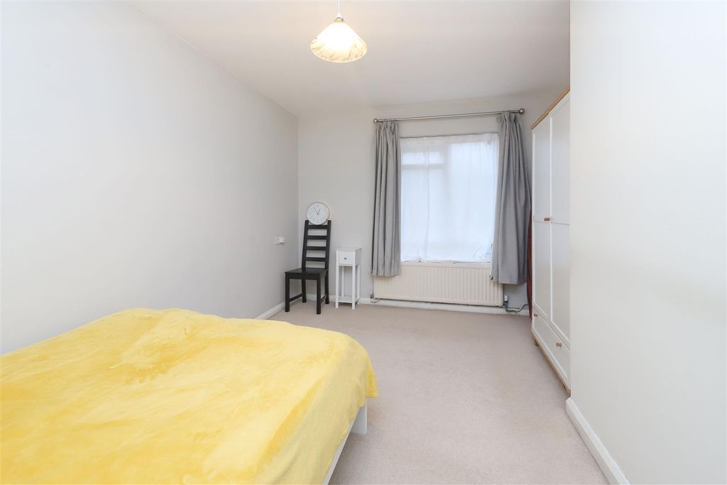 Property photo 3 of 7 Bedroom