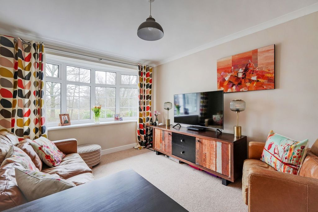 Property photo 3 of 23