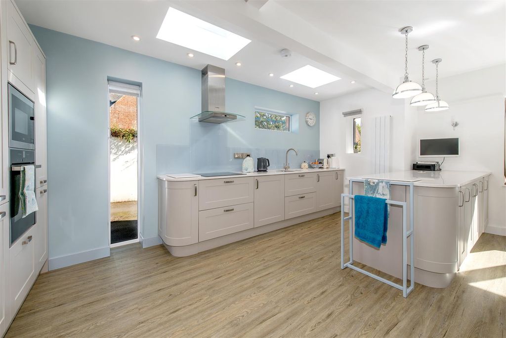 Property photo 3 of 33 Image20.Jpg