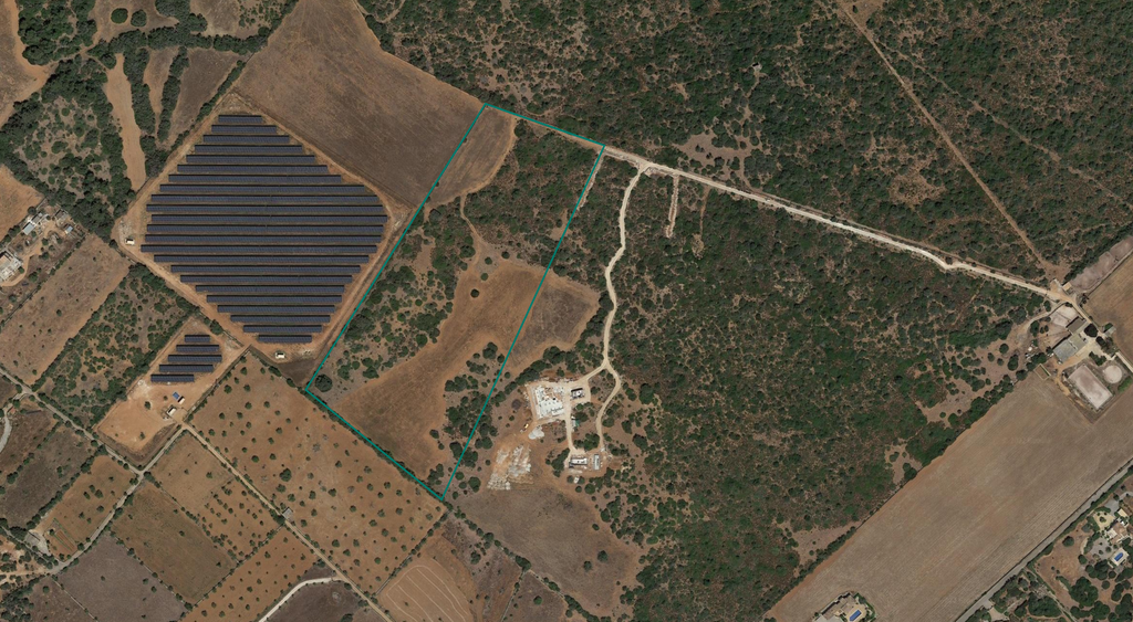 Property photo 2 of 4 770 K.Png