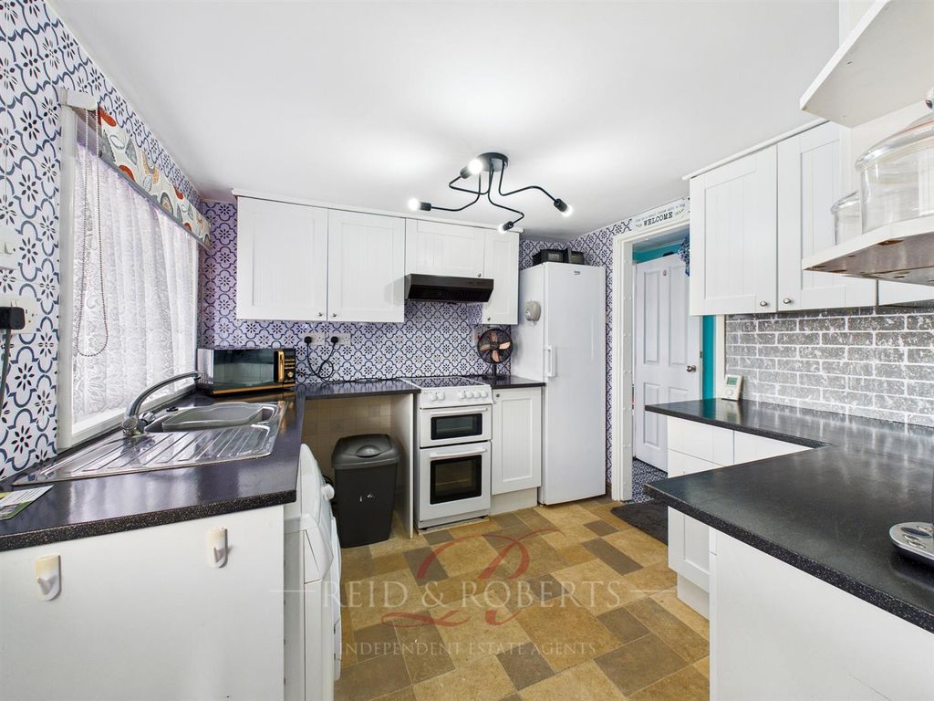 Property photo 2 of 15 Cam04884G0-Pr0096-Still009.Jpg