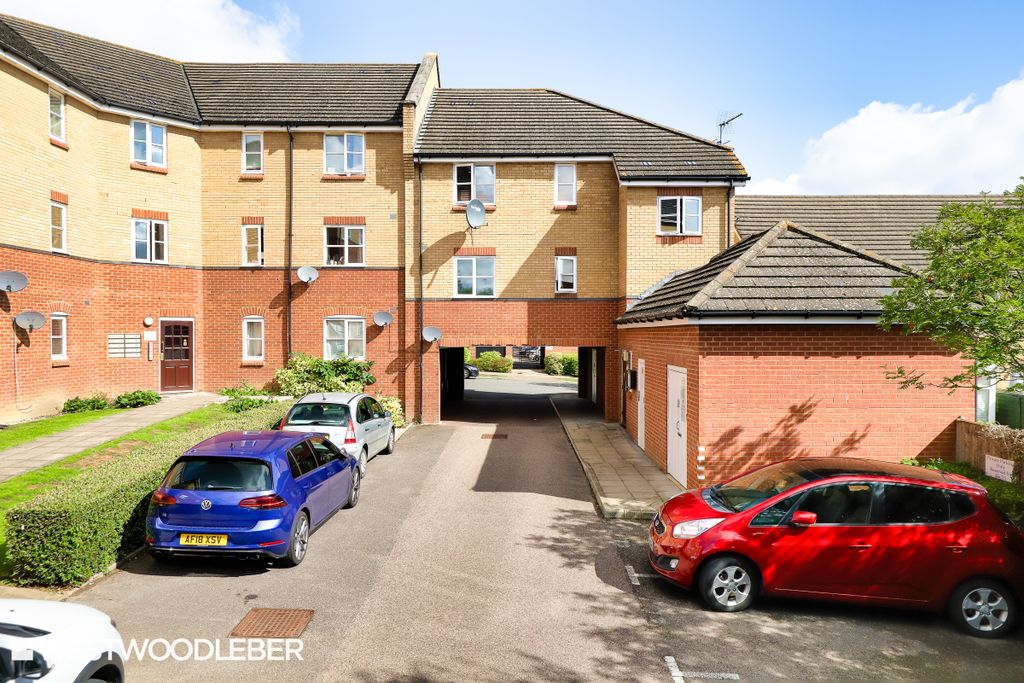 Property photo 1 of 9