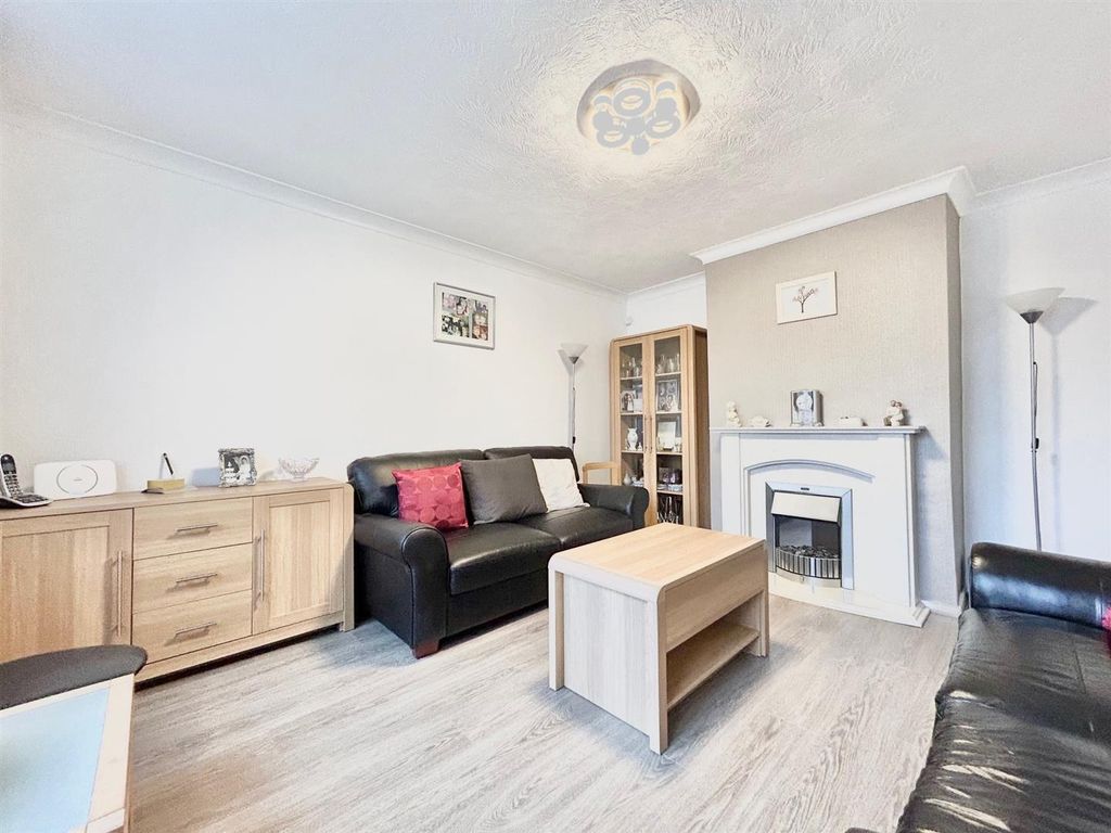 Property photo 3 of 19 Lounge 1.Jpg