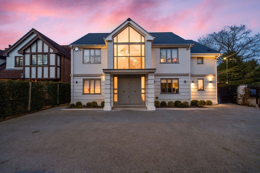 Property photo 1 of 16 -69A05452Ccfcc-l-...