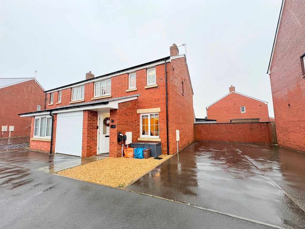 Property photo 2 of 29