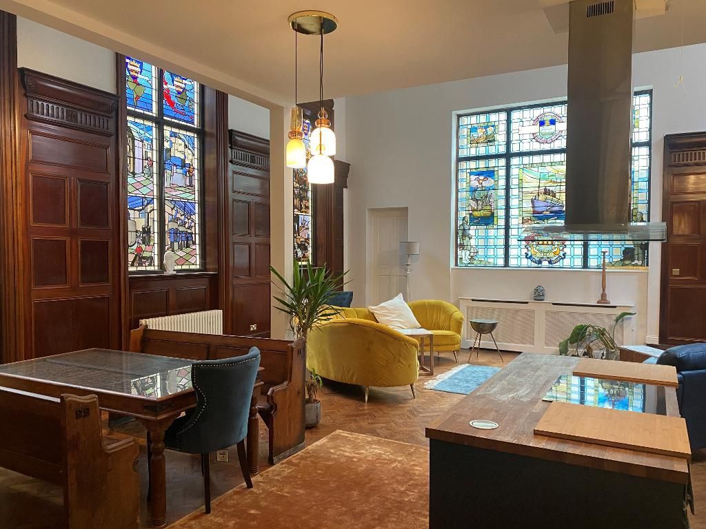 Property photo 3 of 16 Apartment