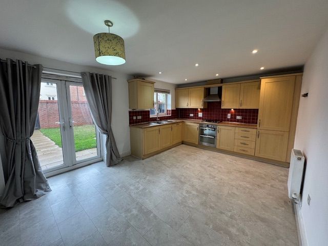 Property photo 3 of 13 Kitchen