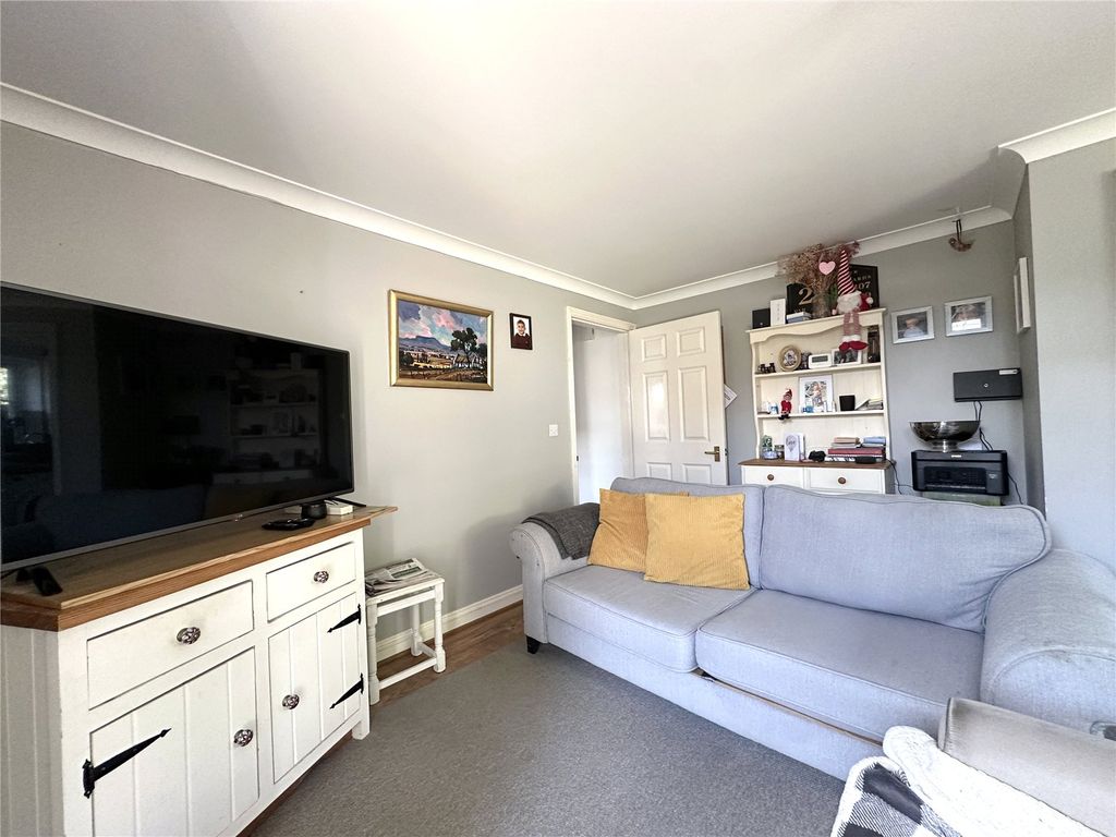 Property photo 3 of 16 Picture No. 04