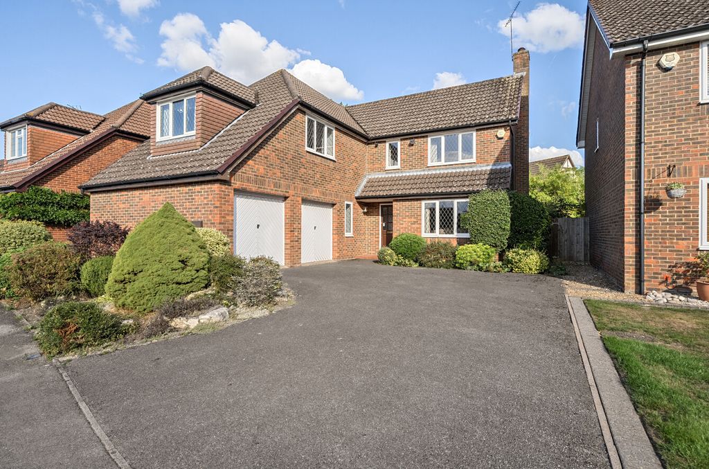Property photo 1 of 20 1340913-2-689E162...