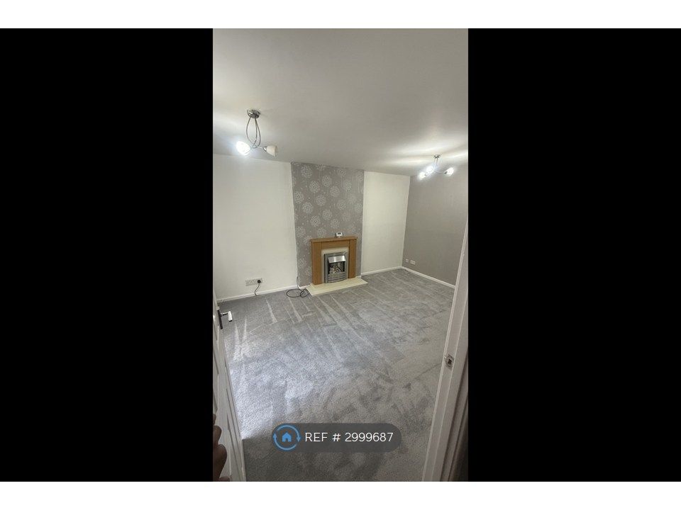 Property photo 3 of 12 Living Room