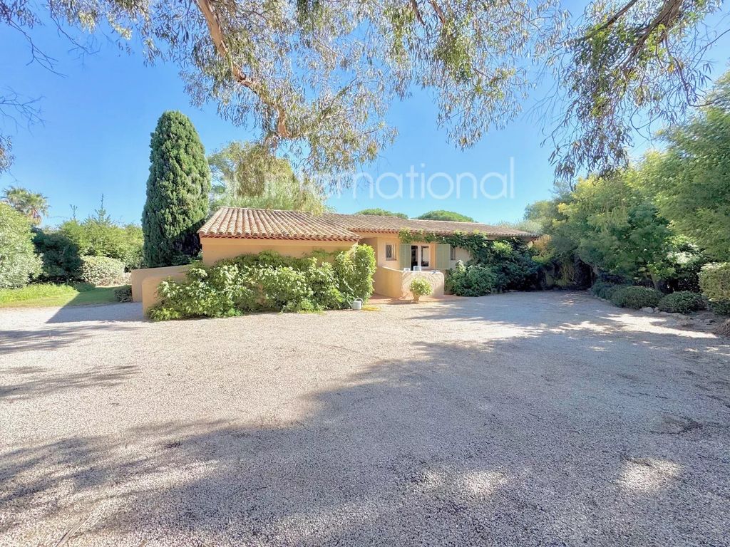 Property photo 1 of 15 Ref 2322 - Saint-Tropez - Charming Provencal Villa - Direct Access To The Beach