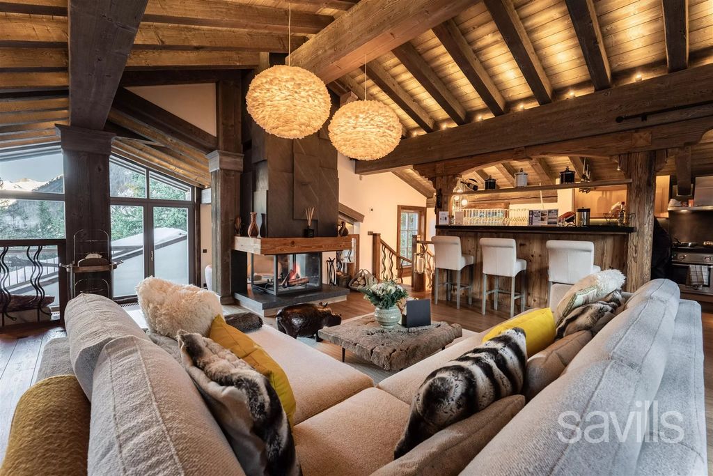 Property photo 1 of 11 Authentic Luxury In Courchevel Moriond