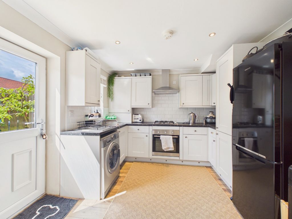 Property photo 3 of 24 5117074