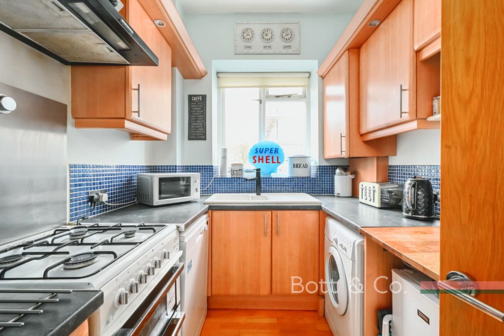 Property photo 3 of 20