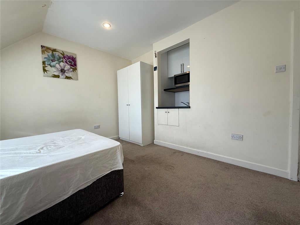 Property photo 3 of 6 Picture No. 02