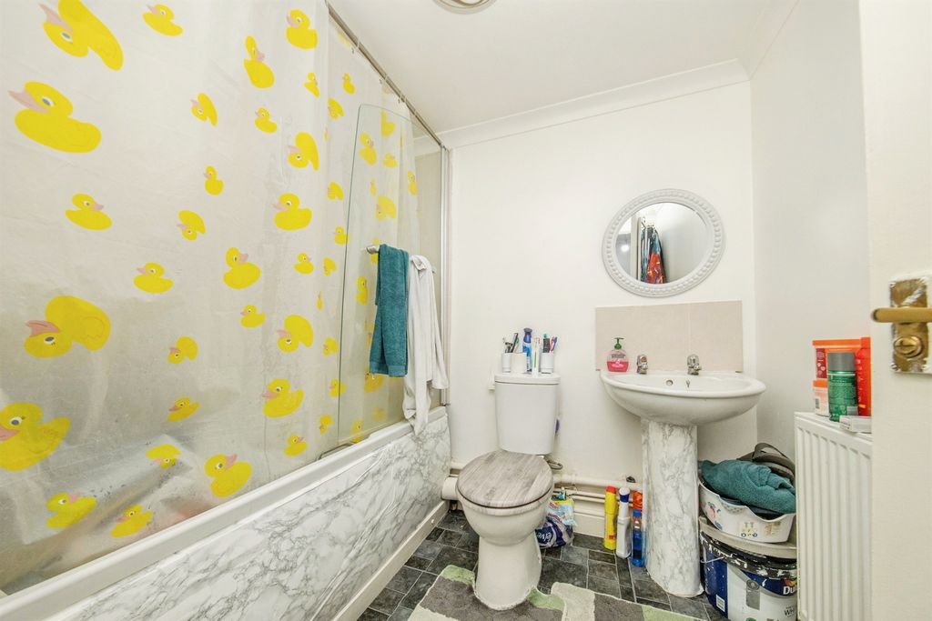 Property photo 3 of 5