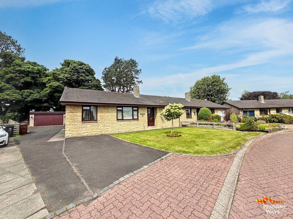 Property photo 1 of 25