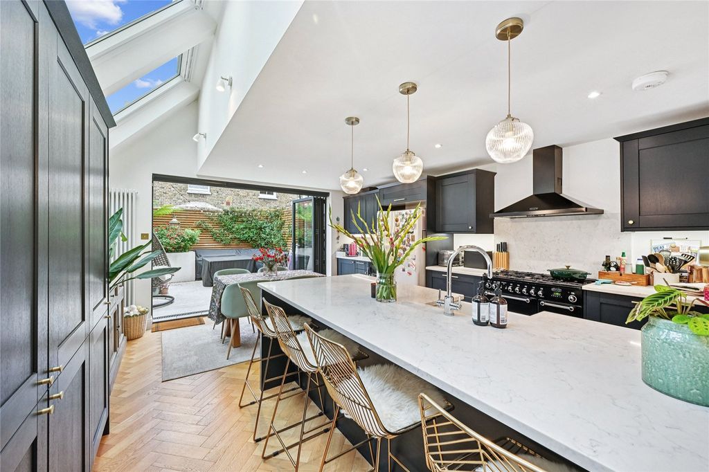 Property photo 1 of 16 Kitchen