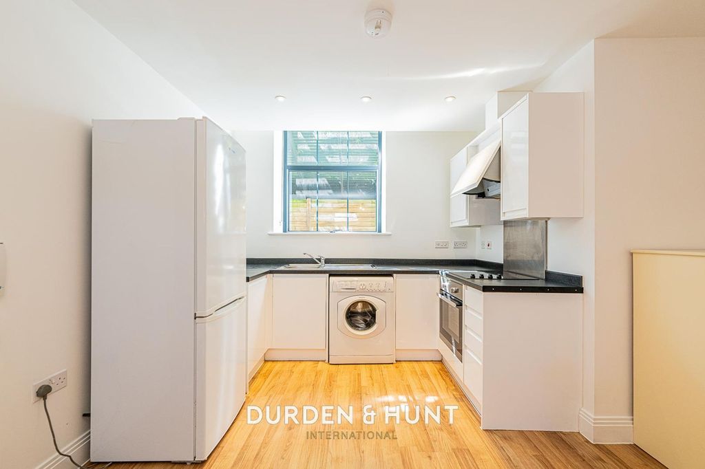 Property photo 3 of 10 Abbeygate-9.Jpg