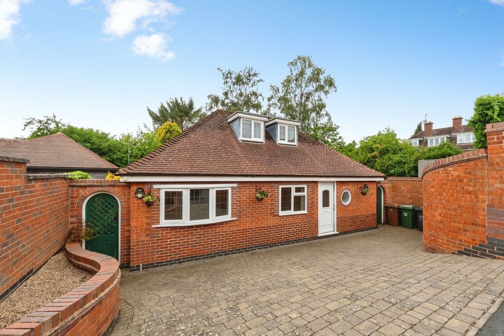 Property photo 1 of 18