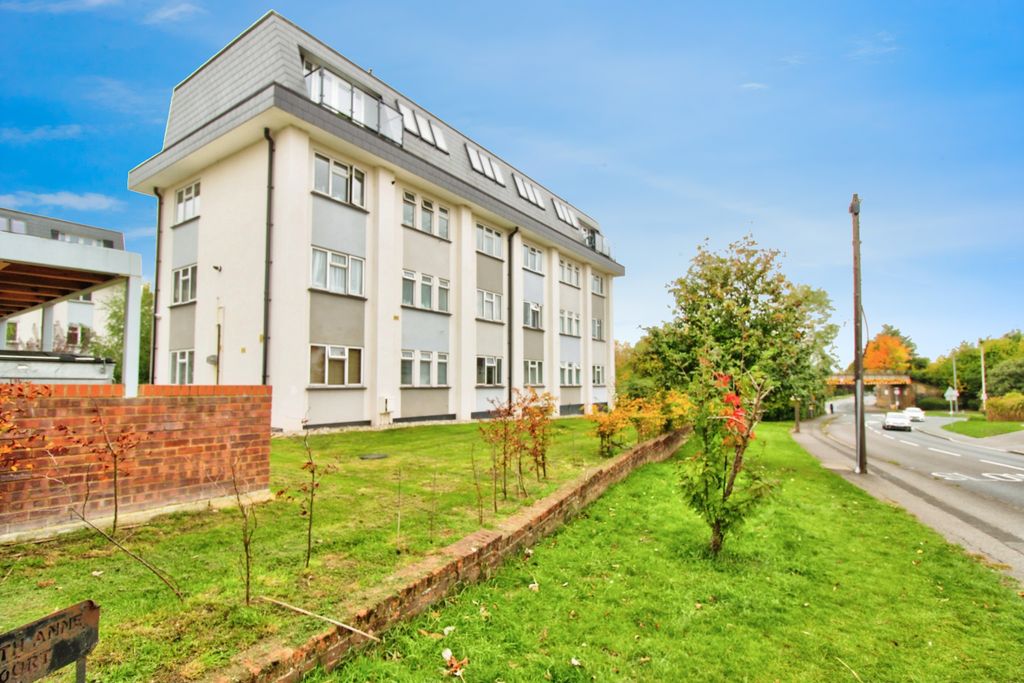 Property photo 1 of 15 2