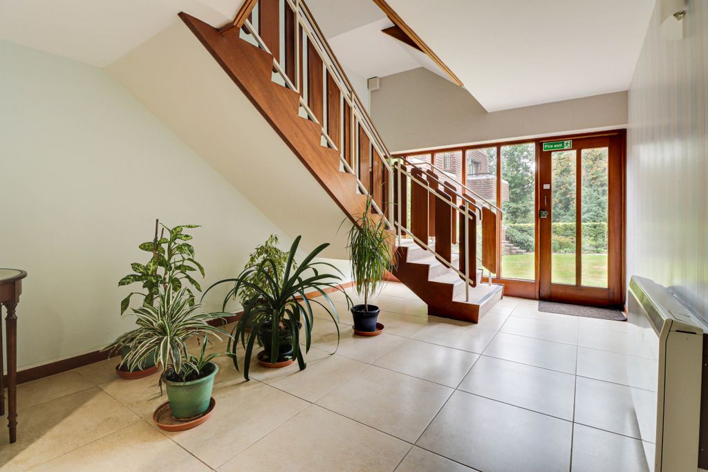 Additional image 7 of 2 bed flat for saleKirkwick Avenue, Harpenden, Hertfordshire AL5