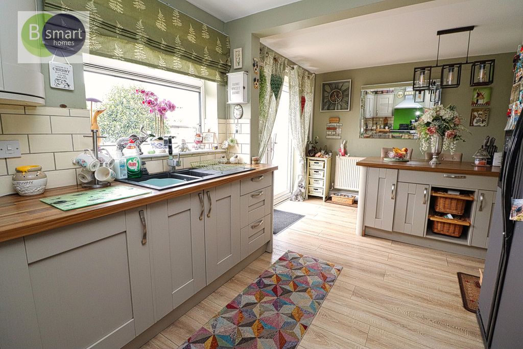 Property photo 2 of 17 Img_3145