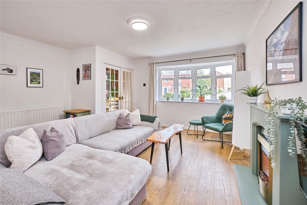 Property photo 2 of 25 Picture No. 21